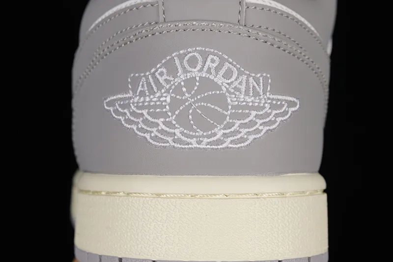 All categories Air Jordan Jordan series basketball shoes Air Jordan 1 Low Air Jordan 1 Low "Vintage Grey" AJ Joe 1 white gray 553558-053